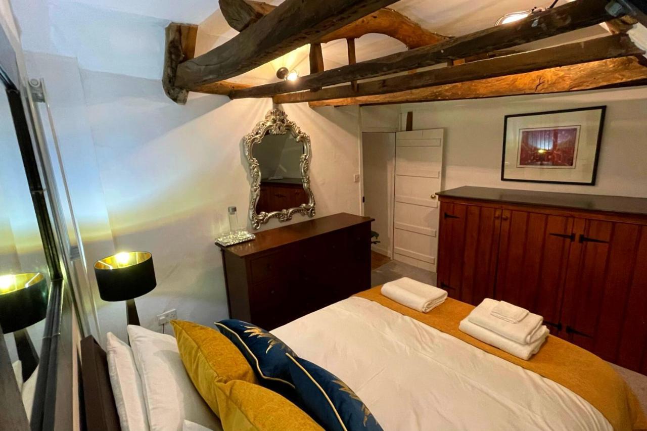 Stunning Luxury Apartment In Central Lymington Bagian luar foto