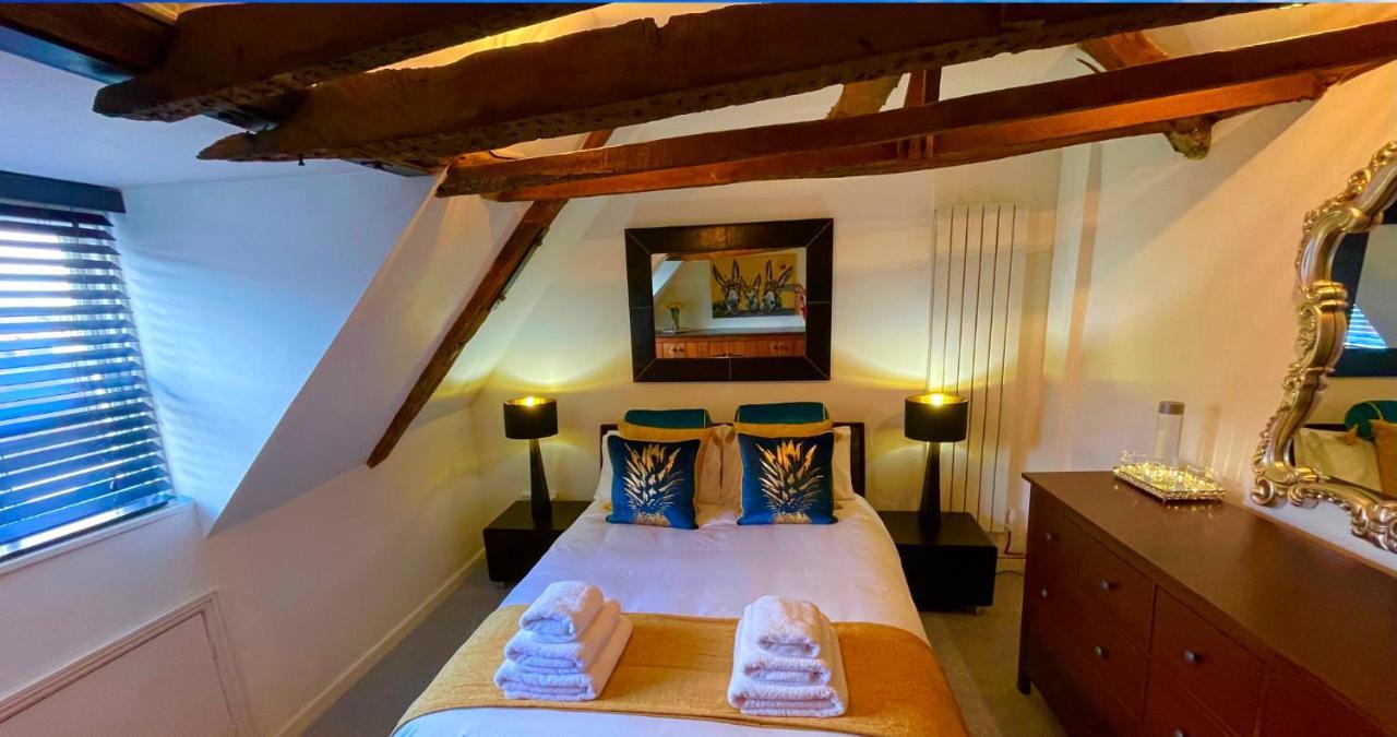Stunning Luxury Apartment In Central Lymington Bagian luar foto