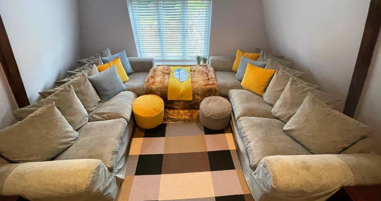 Stunning Luxury Apartment In Central Lymington Bagian luar foto